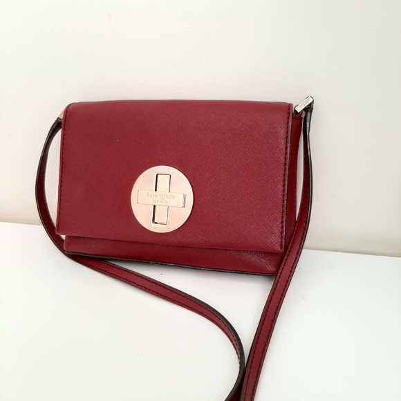 SOLD-Kate Spade Small Saffiano Leather Crossbody Bag - Picture 3 of 12